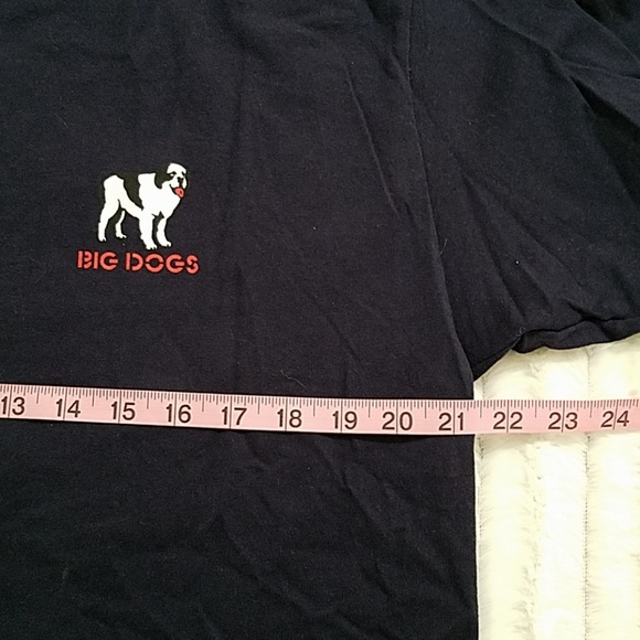 BIG DOGS Big Game Hunter short sleeve graphic tee shirt Lg. TV remote football - Picture 6 of 7